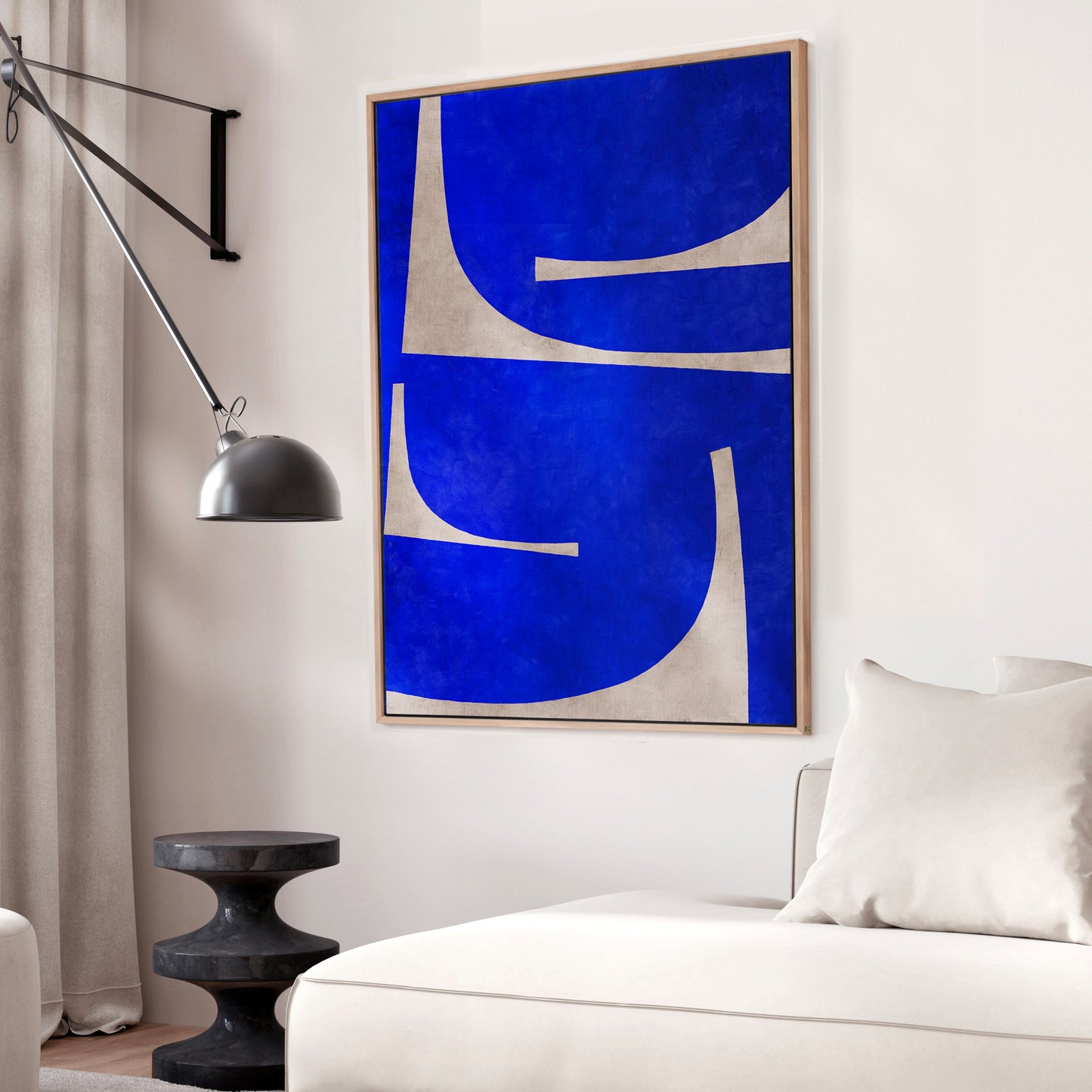 Grand tableau contemporain bleu dans un salon